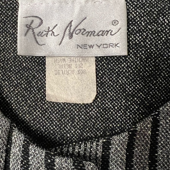 Ruth Norman, Vintage black & gunmetal light weight glittered button up jacket - Picture 5 of 6